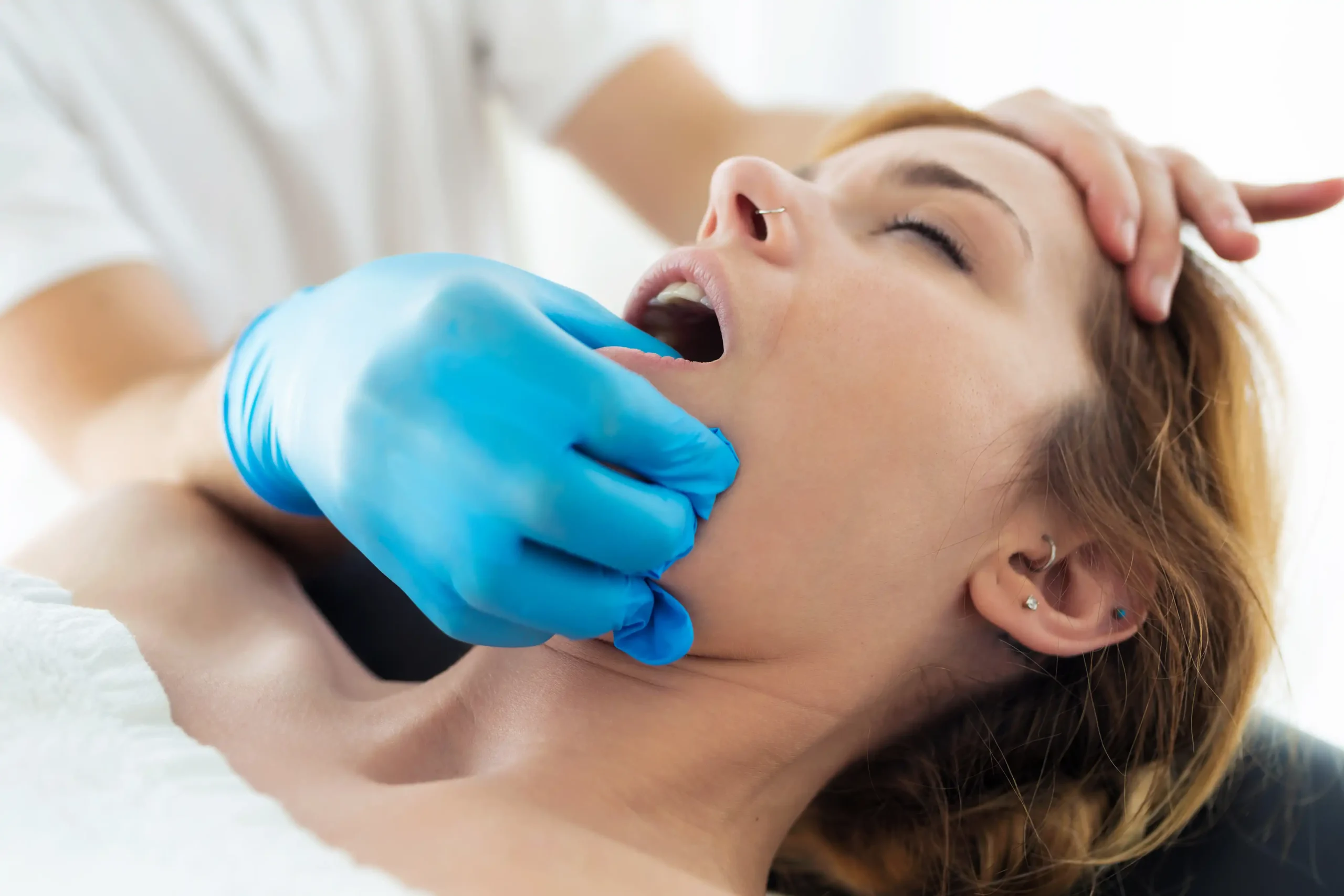 dolor mandíbula al masticar